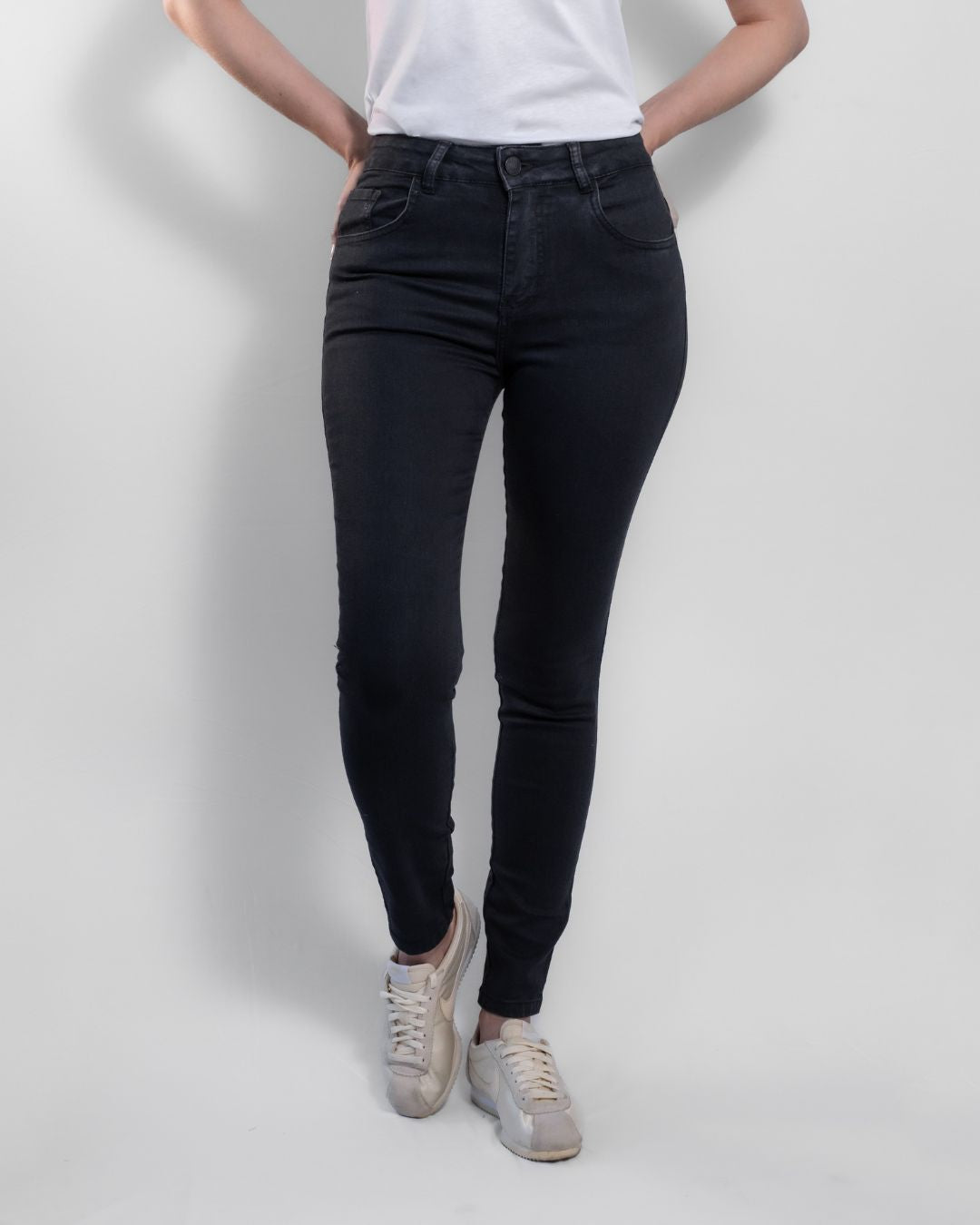 Jean Elástico Skinny Negro Mujer