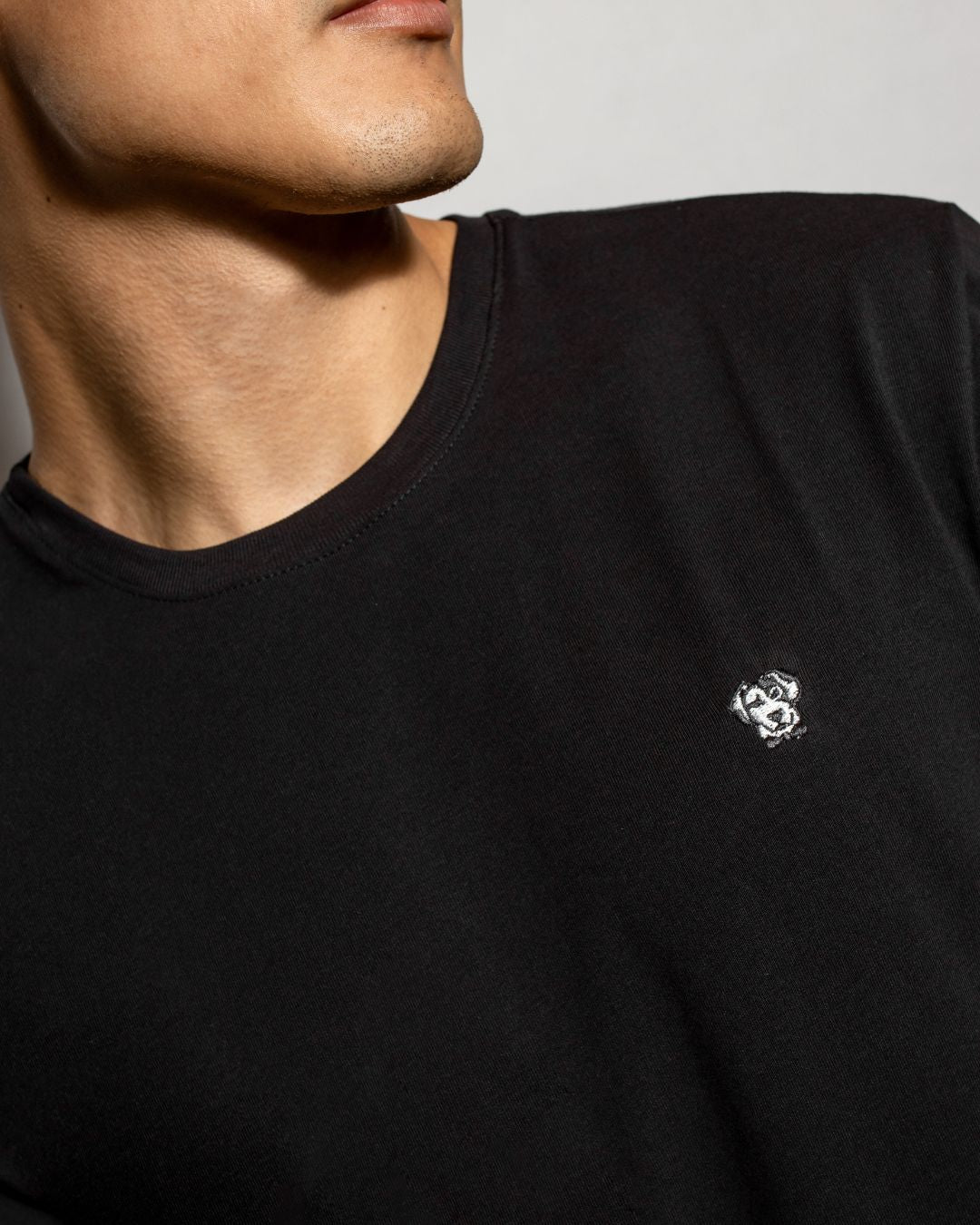 Playera Antimanchas Negra - Talla Slim