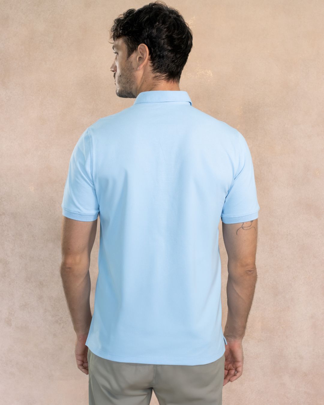 Polo Antimanchas Cuello Rígido Azul Celeste