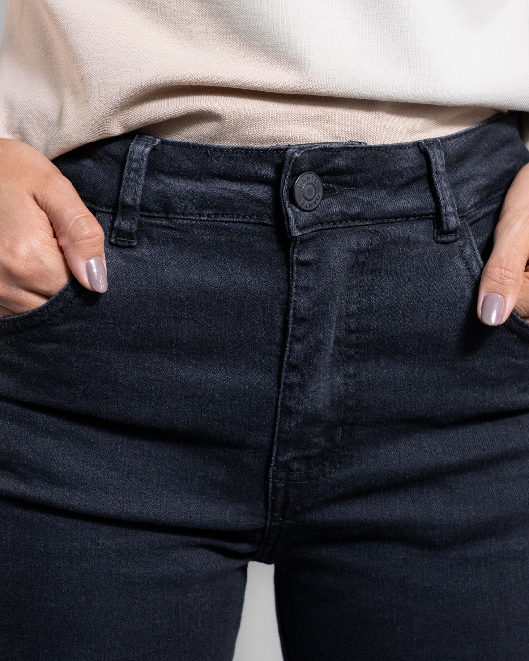 Jean Elástico Bota Recta Negro Mujer