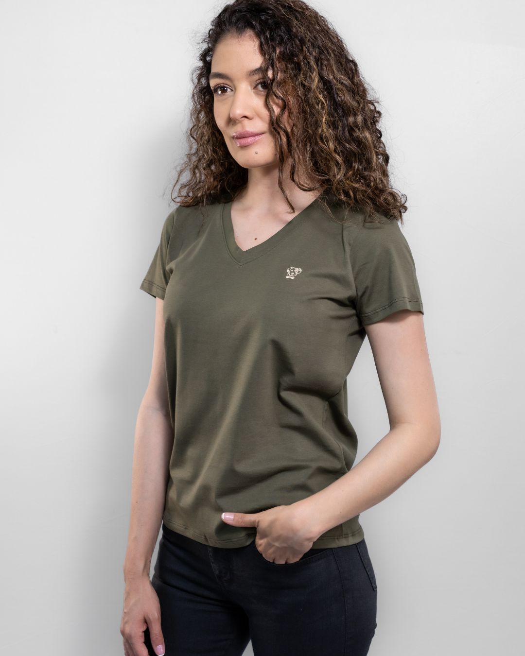 Playera Antimanchas Verde Militar Mujer - Cuello V