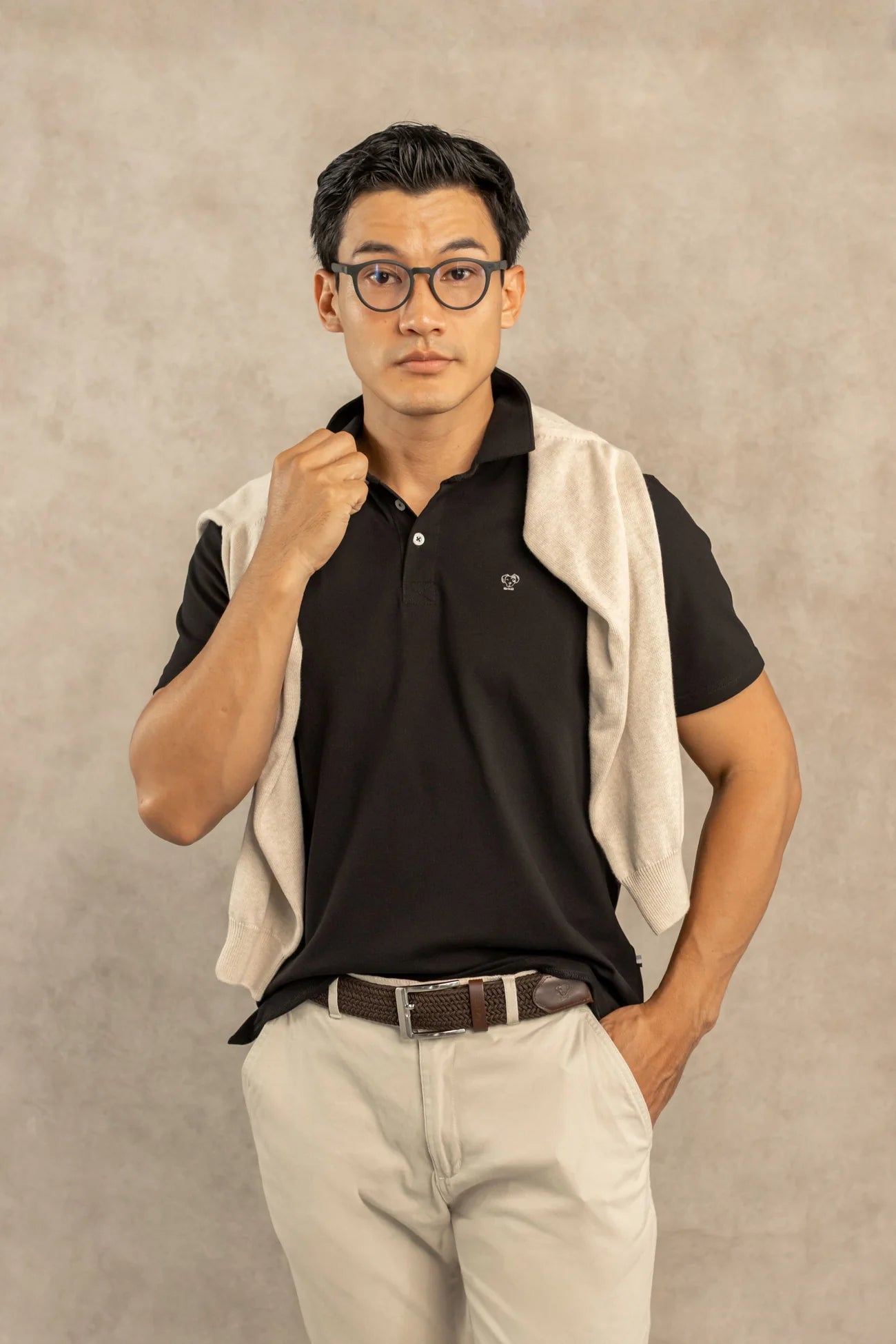 Polo Antimanchas Cuello Rígido Negro