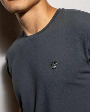 Playera Antimanchas Gris Oscuro - Talla Slim