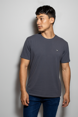 Playera Antimanchas Gris Oscuro - Talla Slim