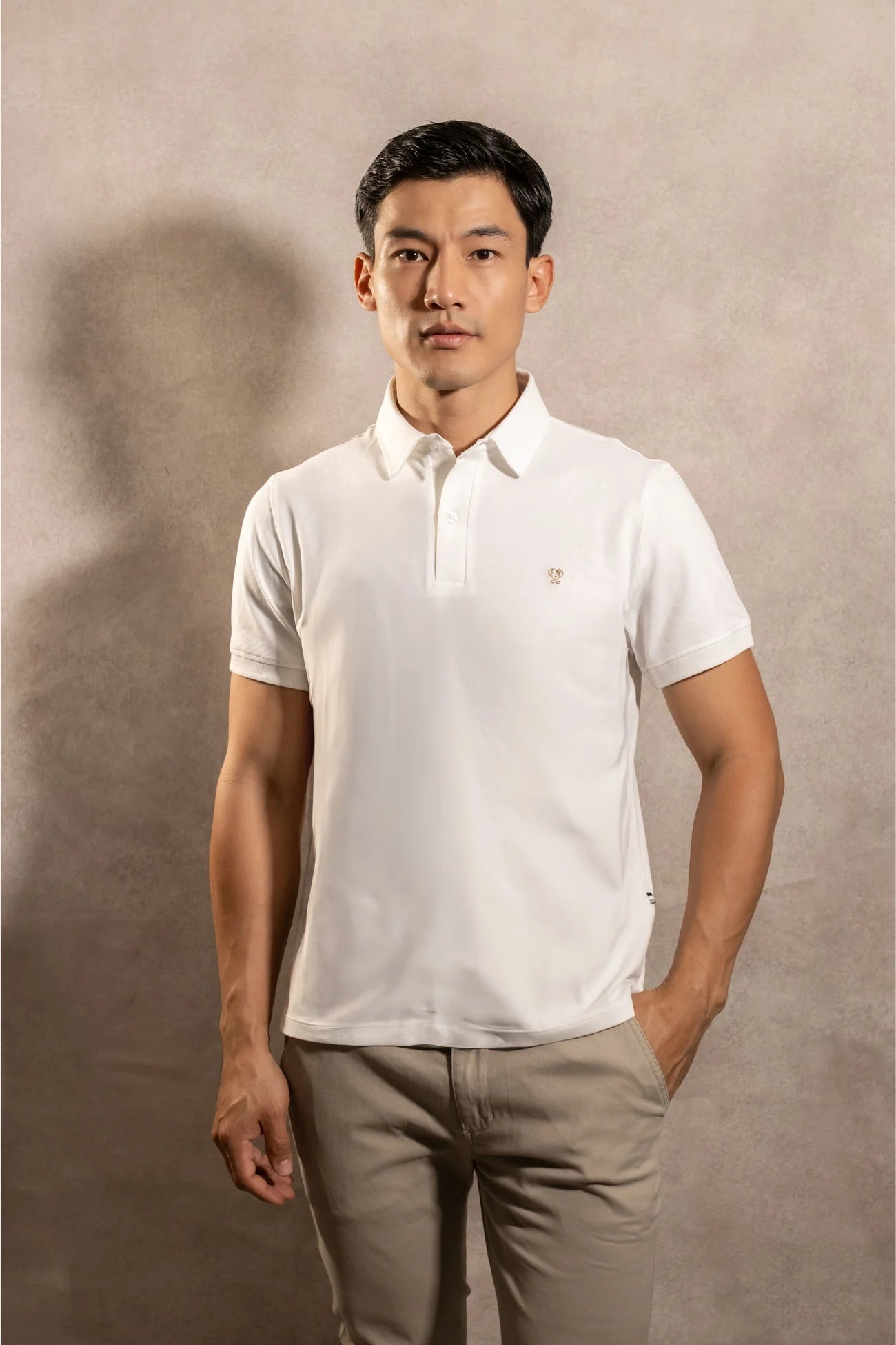 Polo Antimanchas Cuello RÍgido Ivory - Talla Regular