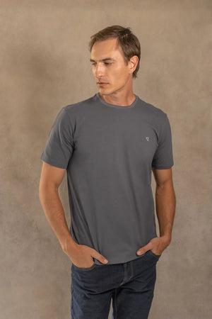 Playera Antimanchas Gris Oscuro - Talla Regular