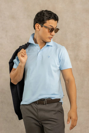 Polo Antimanchas Cuello Rígido Azul Celeste